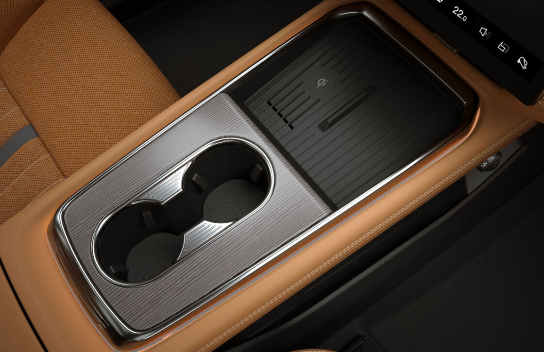 Mazda6e_Takumi_Plus_Interior_Cup_Holder_Top_View_LHD-aspect-ratio-1120-725