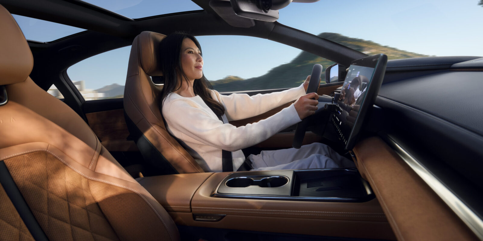 mazda-interior2-scaled-1-aspect-ratio-1600-800